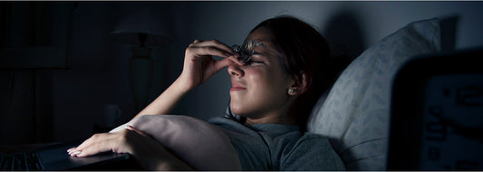La luz azul: ¿amiga o enemiga de tus ojos?